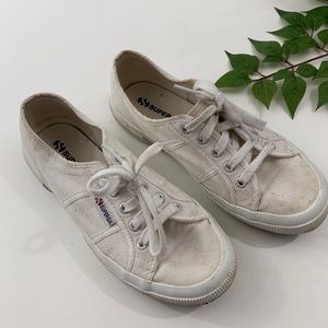 Superga Cotu Classic 7.5 White Lace Up Sneakers